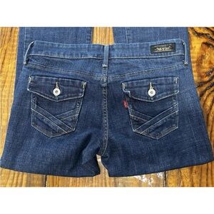 Levi's 547 Women’s 6M (30x31) Platinum Flare Stretch Dark Wash Denim Jeans